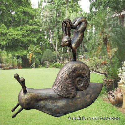爬行铜雕蜗牛