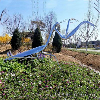 不锈钢公园螳螂