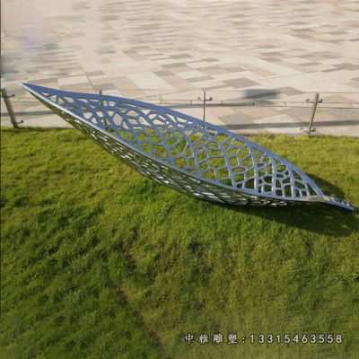 草坪不锈钢树叶雕塑