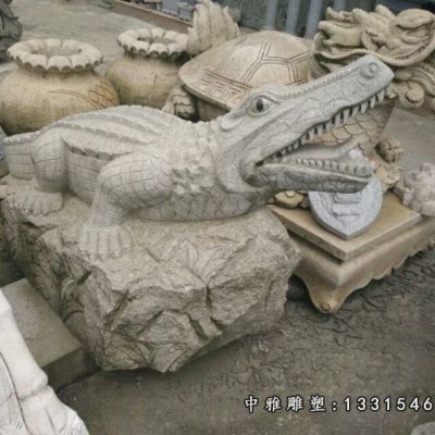 鳄鱼动物石雕