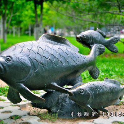 公园铜雕动物鱼