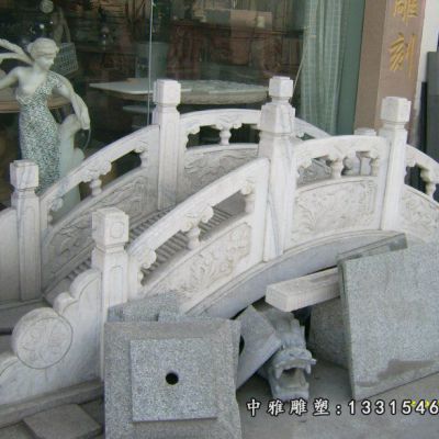 公园小型石桥雕塑