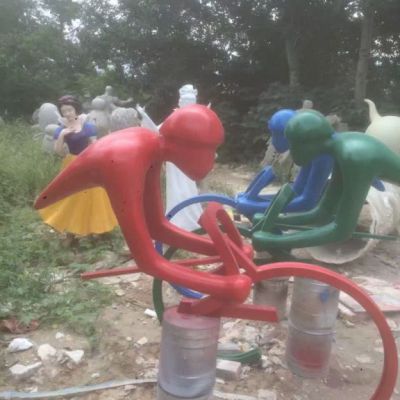 户外不锈钢运动人物