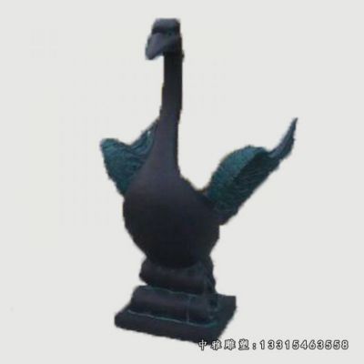 铜雕广场天鹅