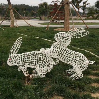 不锈钢动物兔子雕塑