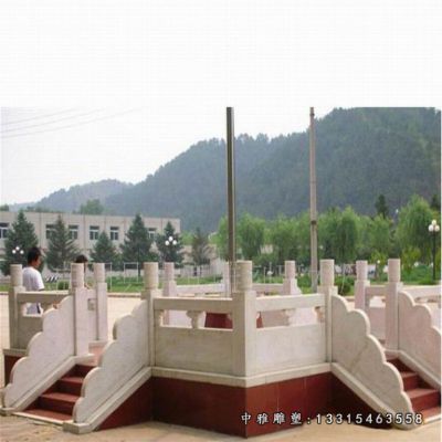 石雕广场升旗台