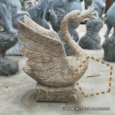 公园石雕天鹅