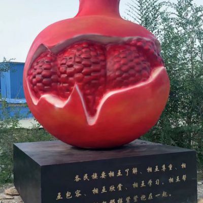玻璃钢公园石榴雕塑