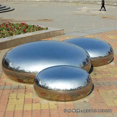 不锈钢镜面鹅卵石雕塑