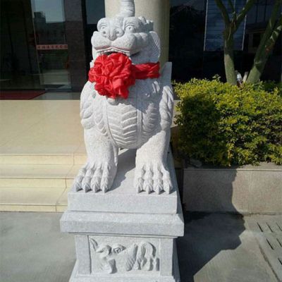 门口独角兽石雕