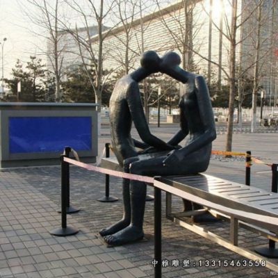 铜雕广场抽象人物