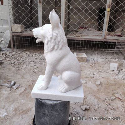 狗熊动物石雕