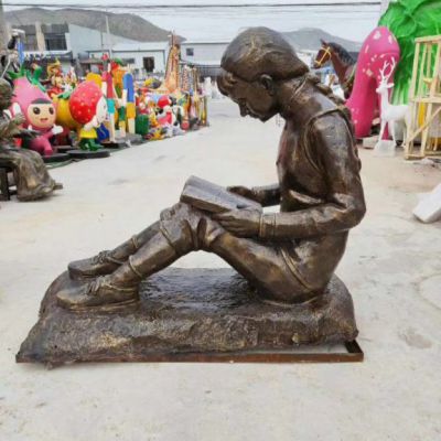 校园铜雕读书人物