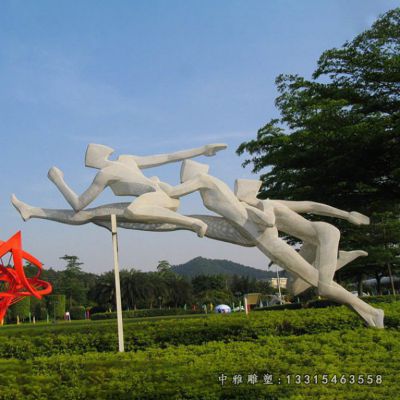 不锈钢广场跨栏人物雕塑