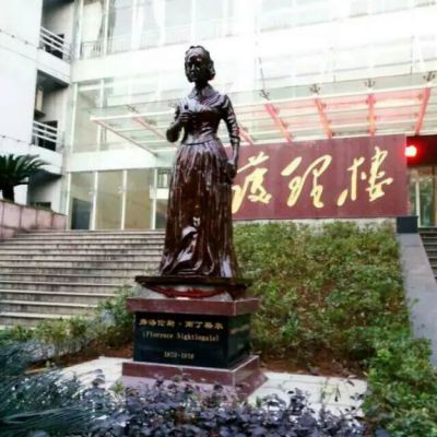铜雕名人南丁格尔