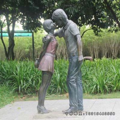 城市铜雕情侣