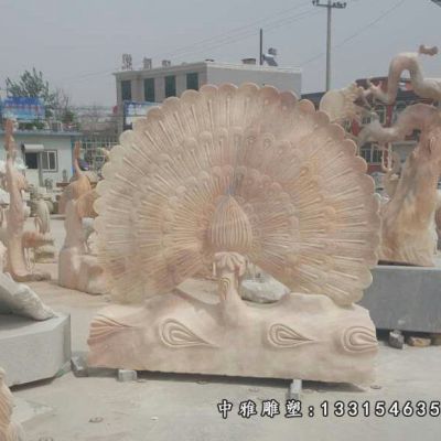 石雕开屏孔雀动物