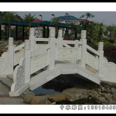 大理石公园石拱桥雕塑