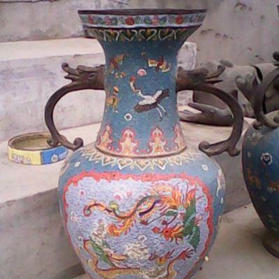 铜雕花瓶景观雕塑